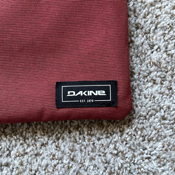 Dakine Jive Crossbody Bag - Picture 2 of 5
